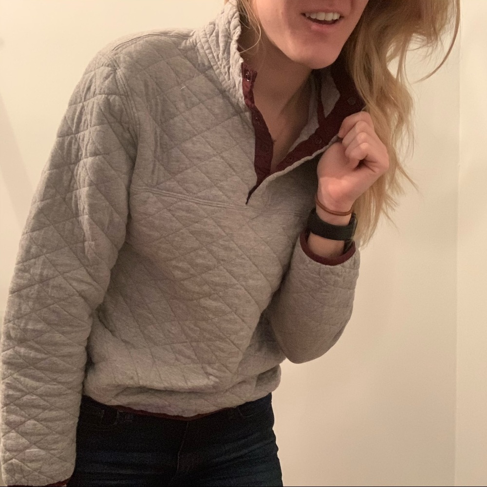 Two toned quilted pullover sweater